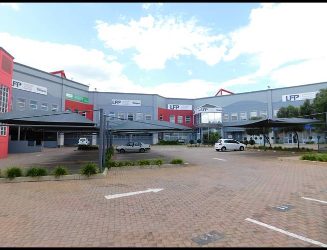 1,033M² RETAIL TO LET IN KENSINGTON B